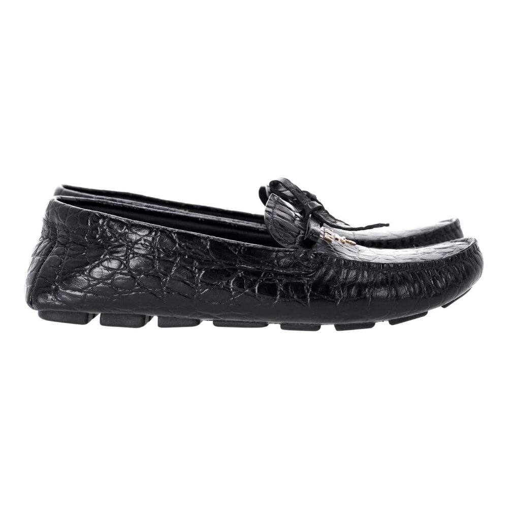 PRADA - Bow Pebble Leather Loafers